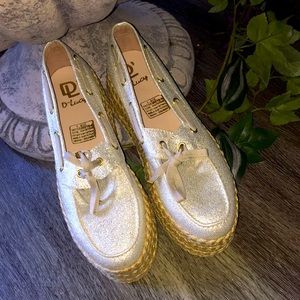 D-Lucy Gold Wedge